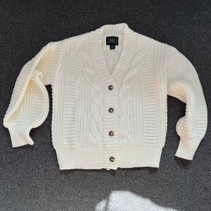 Cable knit cardigan women size XS. cream/white.